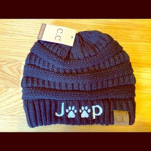 Classic C.C. Beanie Black Jeep Paw prints